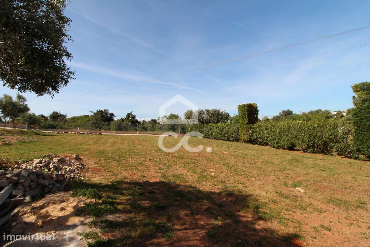 Moradia T3 + 1 com elevado potencial de rentabilidade em Armação de Pê-37