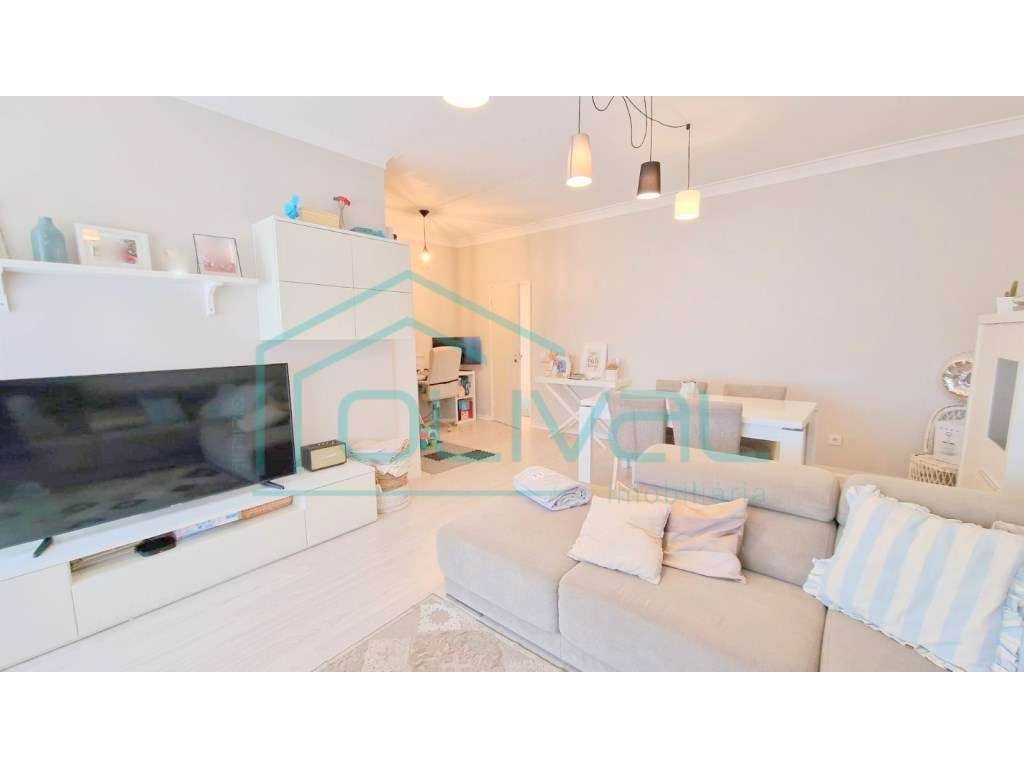 Apartamento T3 centro de Samora Correia-1