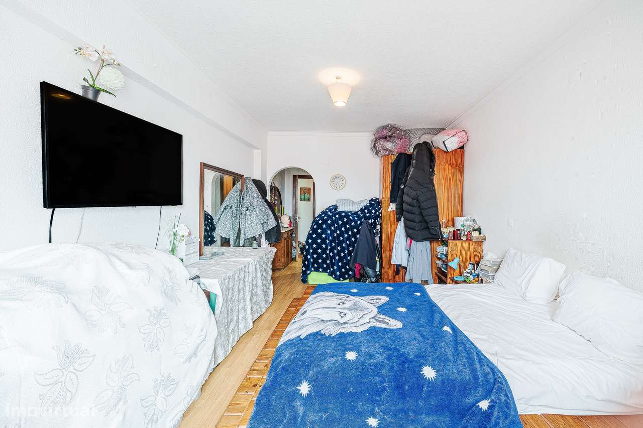 T3 em Mem Martins muito luminoso-24