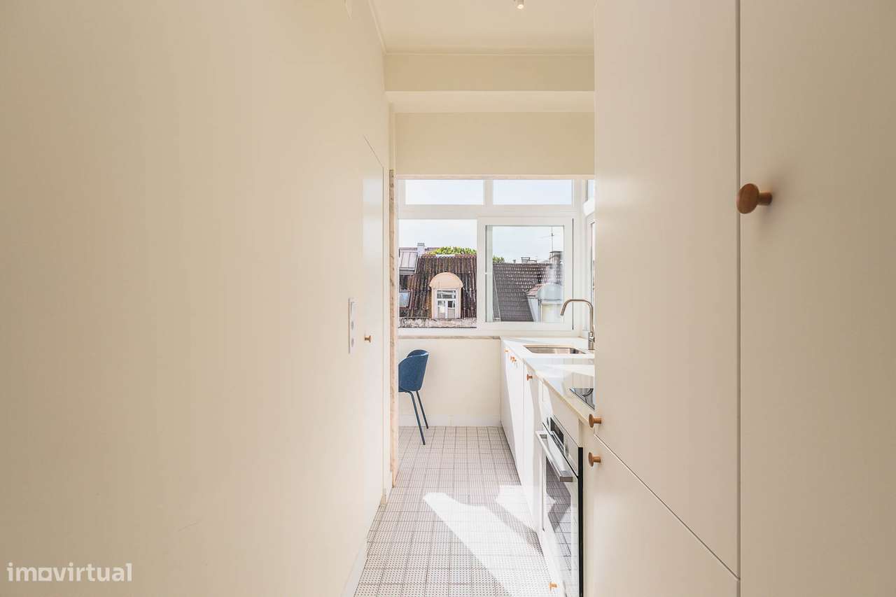 Apartamento t2 à venda na Rua Correia Teles, 84-9
