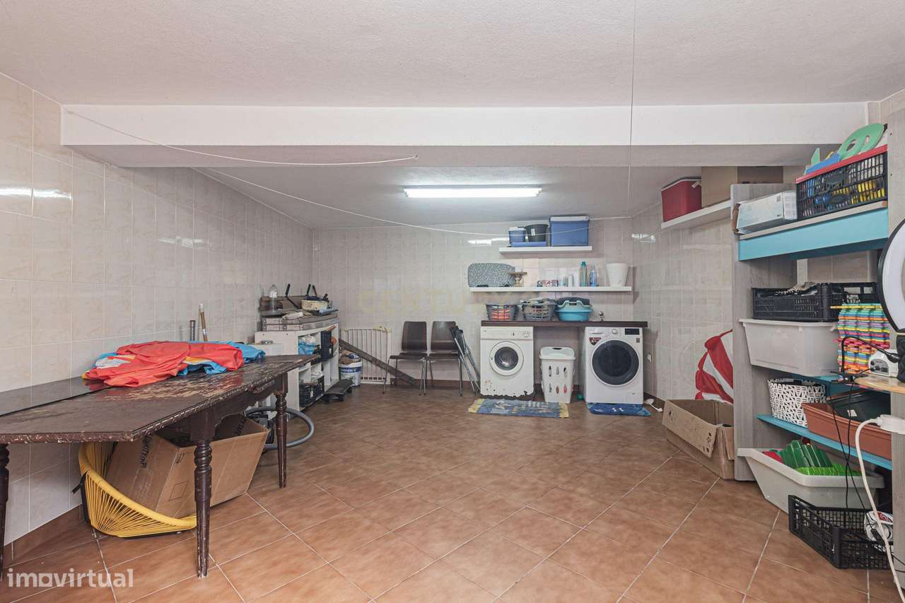 Casa T3 em Santa Maria, Torres Vedras - Oportunidade Única!-42