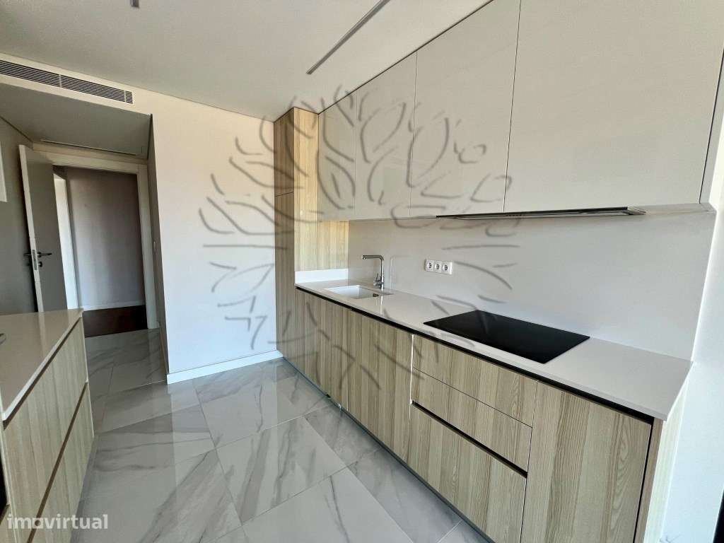 Montijo - T3 de luxo no Pinus, como novo, com parqueamento e varand... - Grande imagem: 4/44