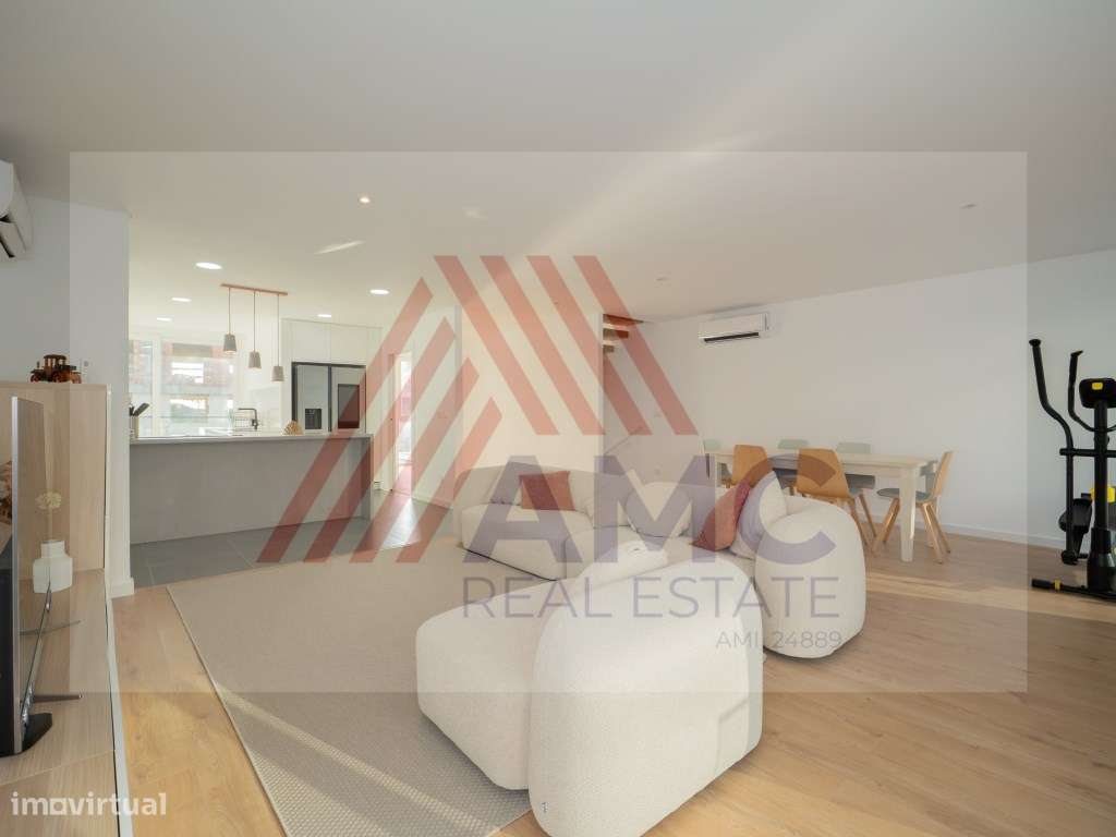 VENDE-SE MORADIA T3 NOVA COM PISCINA PRIVATIVA E GARAGEM-17