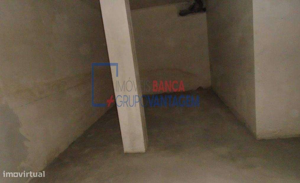 11 GARAGENS - NELAS - VISEU - Grande imagem: 4/22