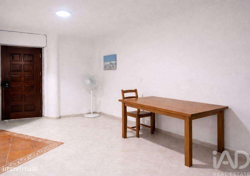 Moradia em banda T3 em Sacavém e Prior Velho de 73,6 m2 - Grande imagem: 3/13