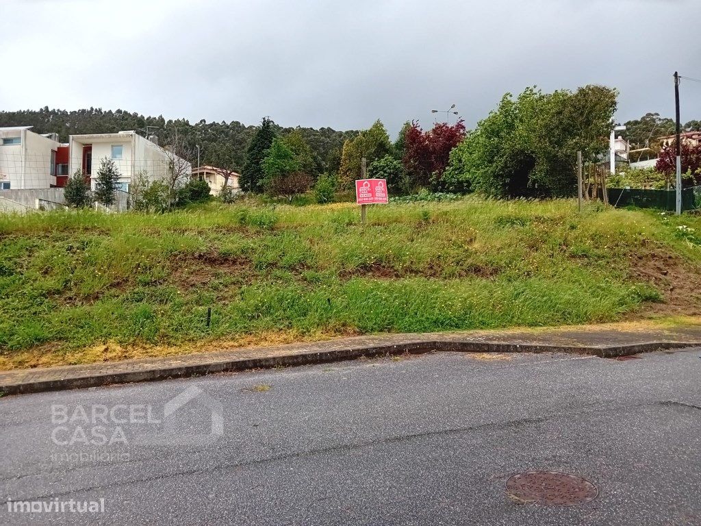 Lote na Quinta da Coutada em Carapeços - Barcelos - Grande imagem: 1/13