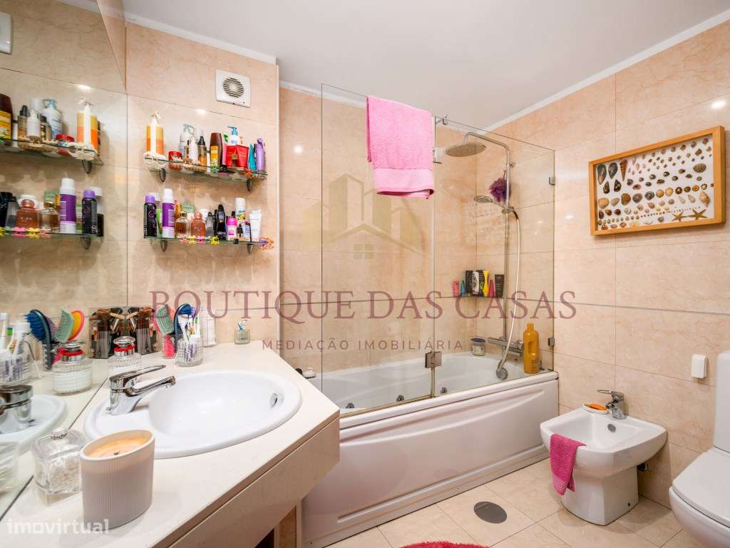 Moradia T5 em Perosinho-16