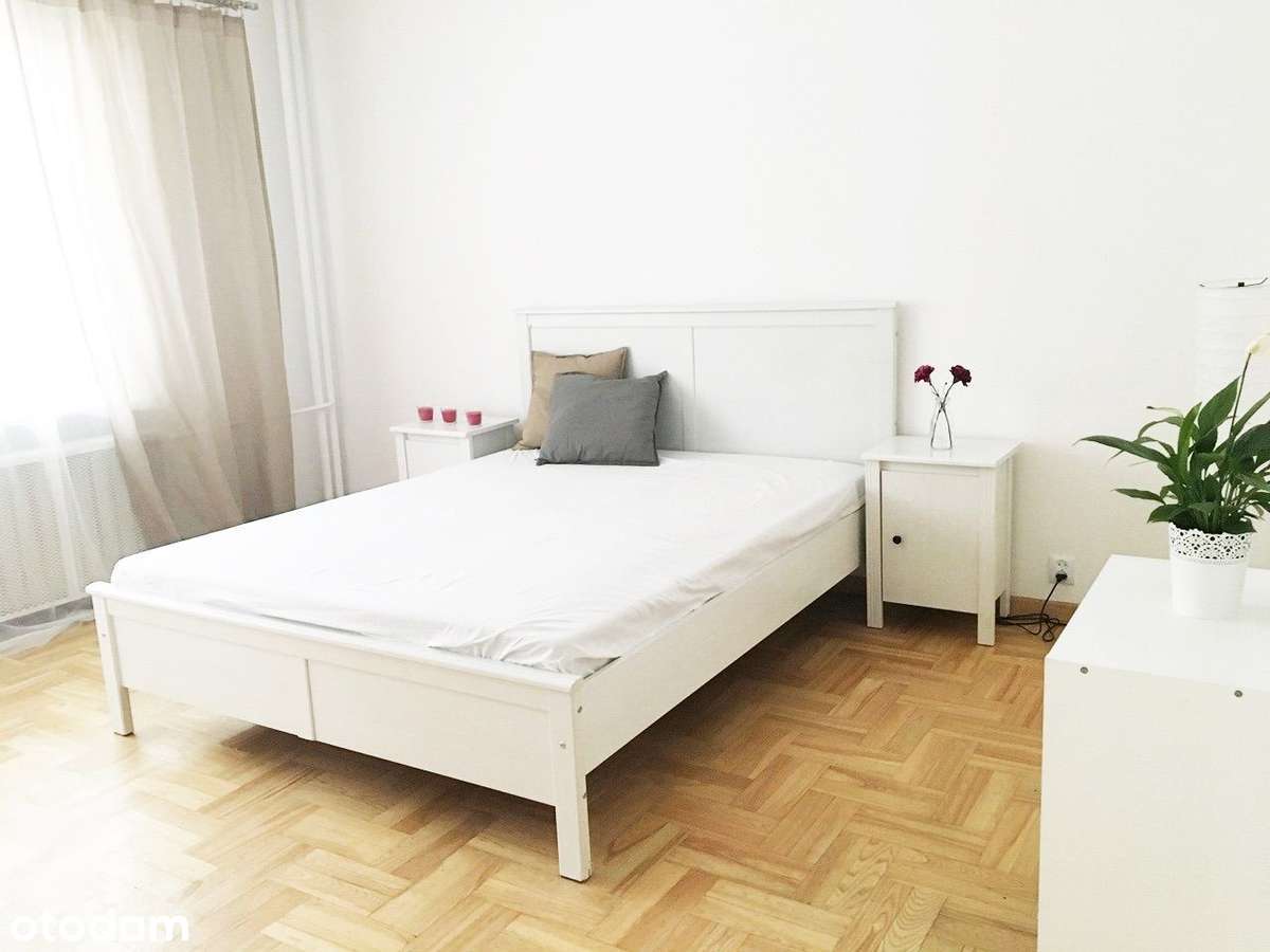 Bardzo duży pokój 20 m2 z balkonem, ul. Pirenejska