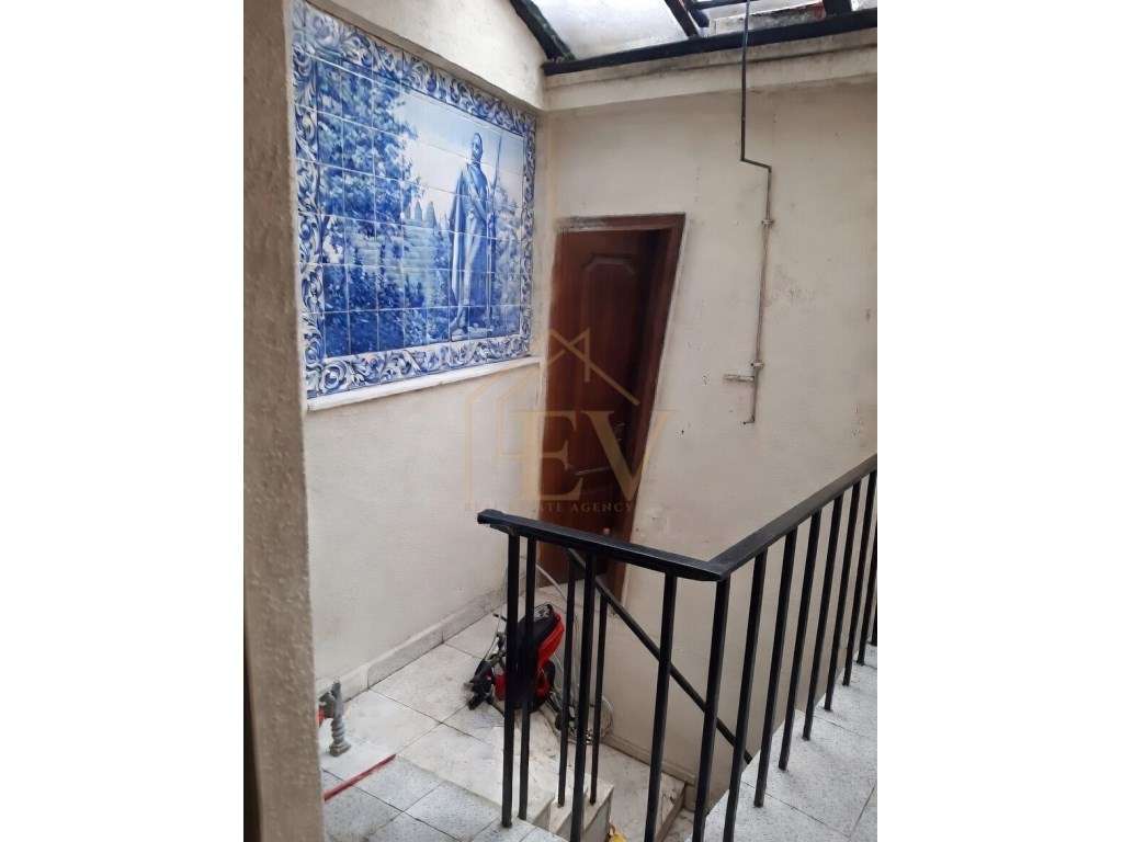 Moradia com 2 andares no centro de Guimarães - Grande imagem: 4/4