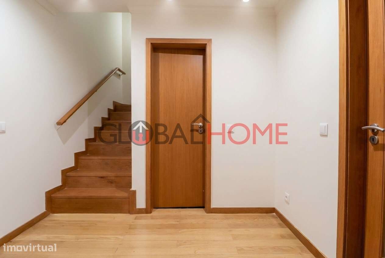 Duplex T2+1 com vista mar em Canidelo-8