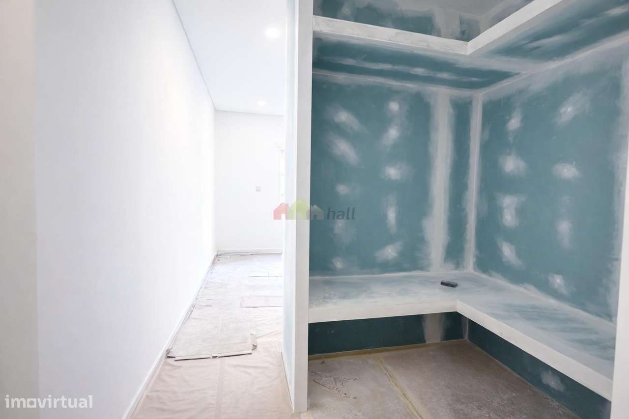 Apartamento T4 totalmente remodelado | Av. Afonso Henriques – Barreiro-30