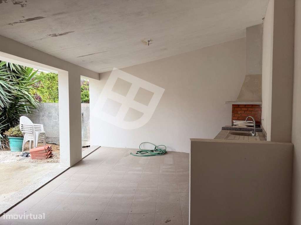 Moradia T5 próxima às Praias Conforto, Espaço e Qualidade de Vida-27