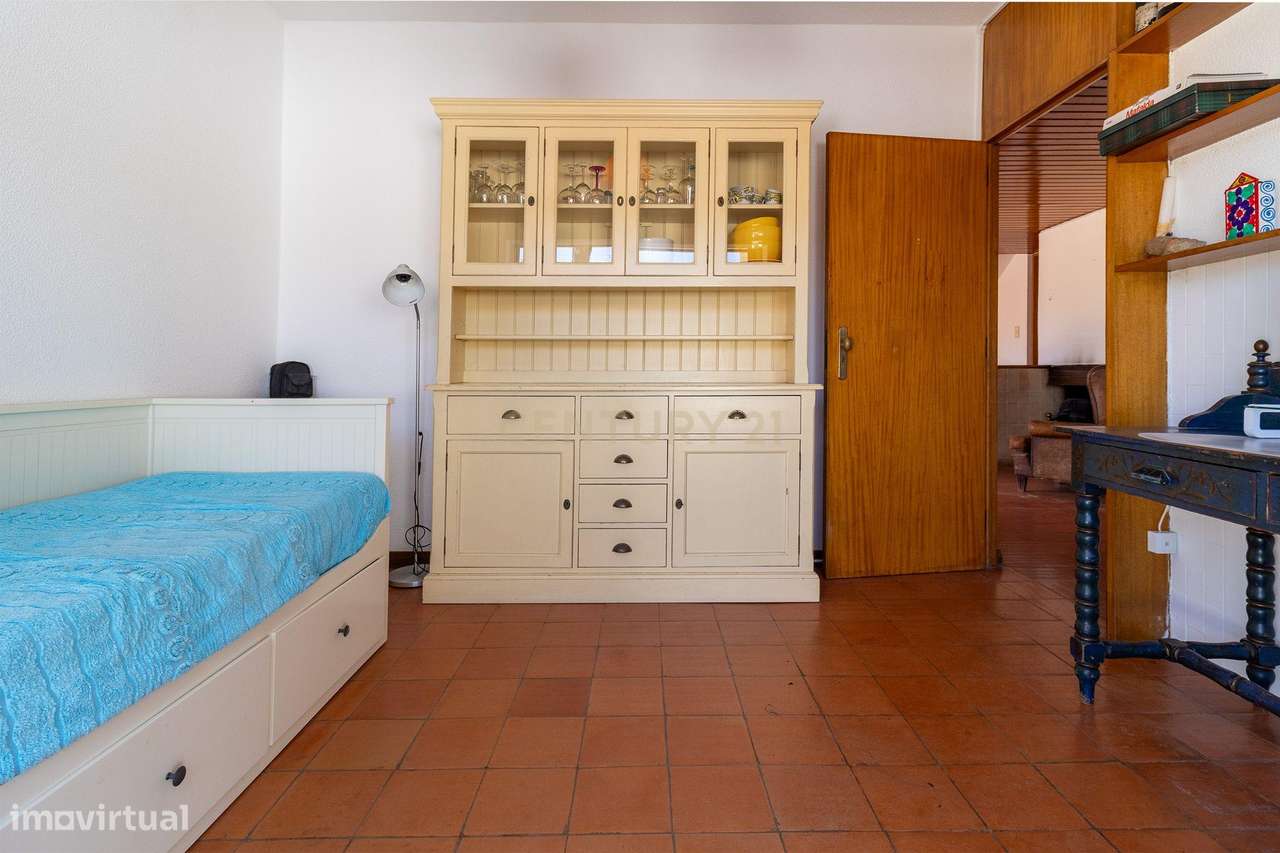 Moradia T5 com Jardim e Piscina | Albarraque – a 5 minutos da Beloura-15