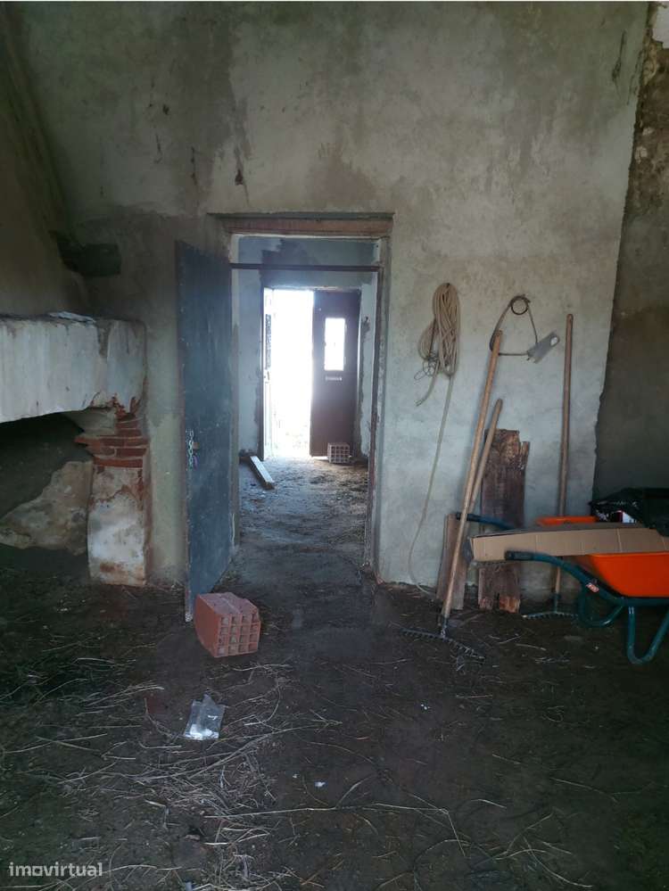 Moradia Isolada T4 (em ruinas) - Pedrogão do Alentejo-5
