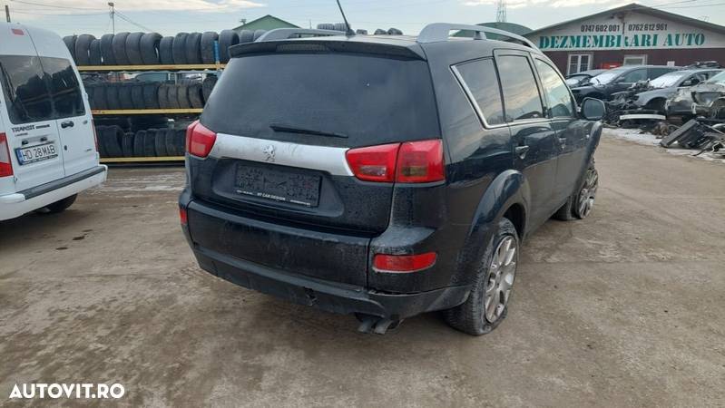 Dezmembram Peugeot 4007, an 2009, 2.2 HDI cod 4HN - 2