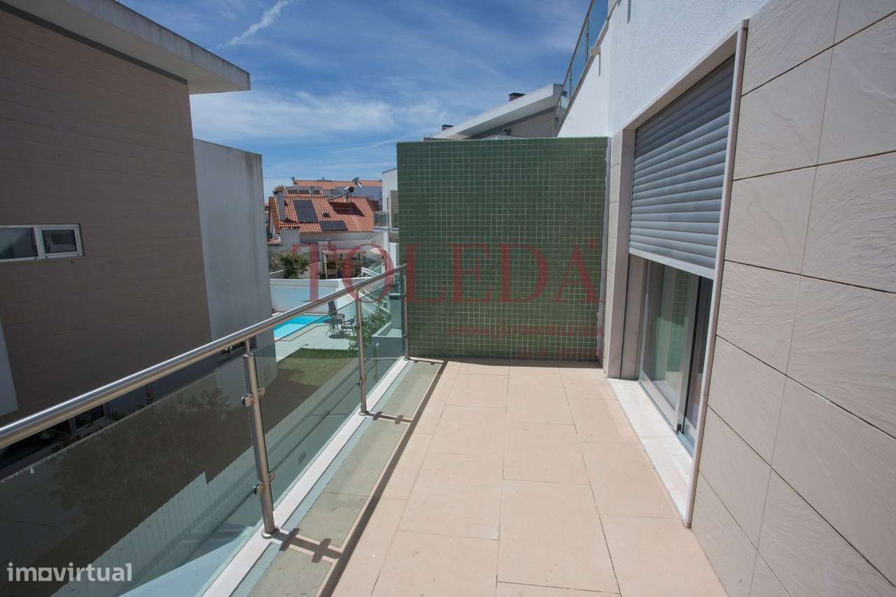 Moradia 4 Pisos com 474m2-41