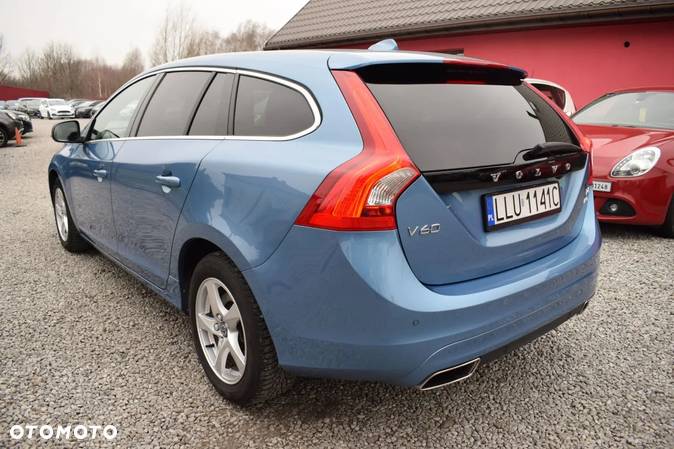 Volvo V60 T6 AWD Geartronic Summum - 3