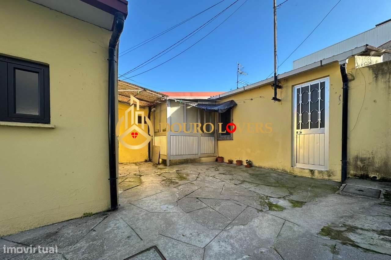 Casa Térrea com Terreno na Asprela, S. Mamede de Infesta-4