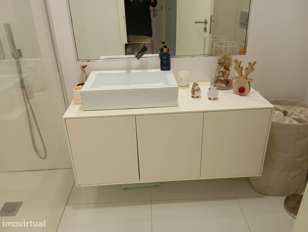 Fantástico apartamento T2 com terraço em condomínio fechado em Canelas-20