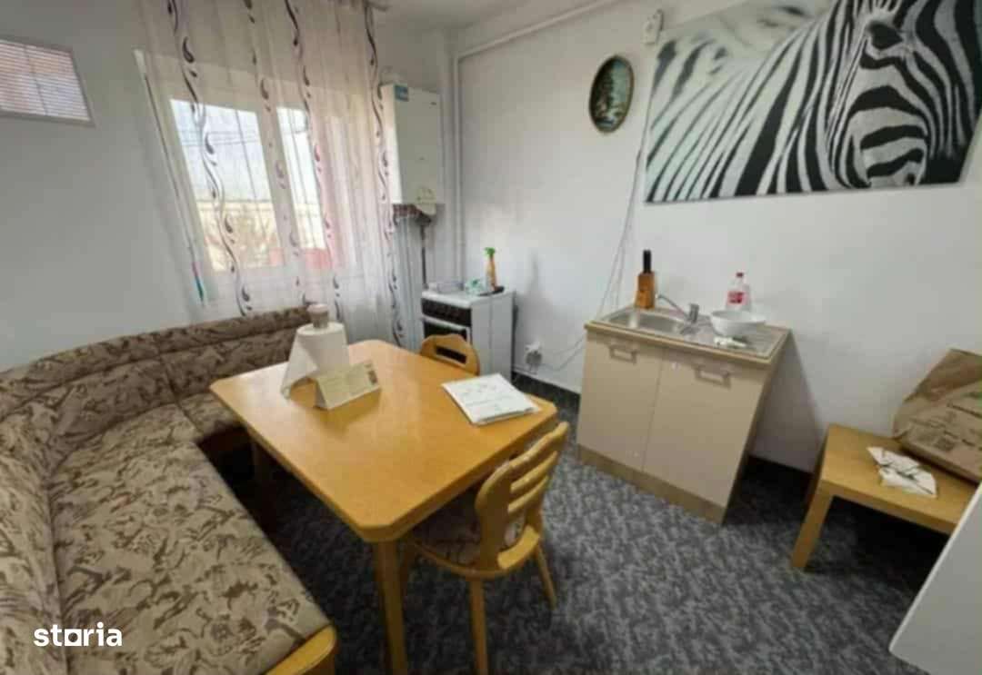 Vând apartament 3 camere Mioveni Piata - Imagine principală: 5/8