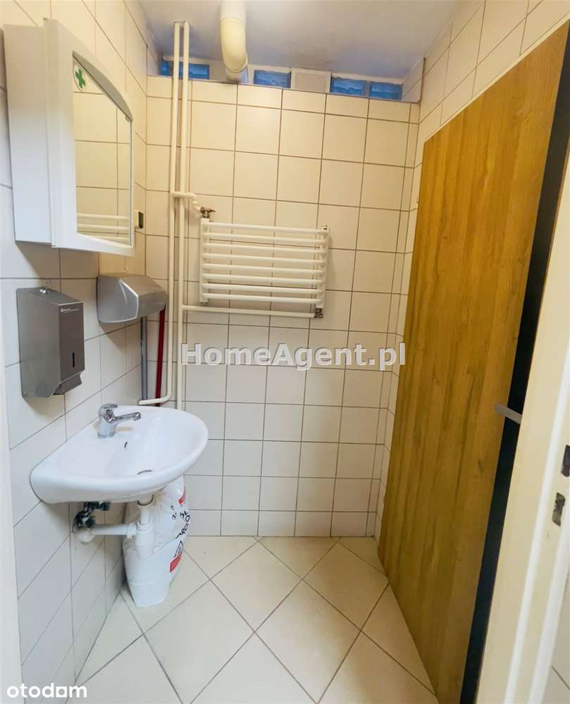 Świąteczna promocja cenowa. Lokal na sprzedaż.-16