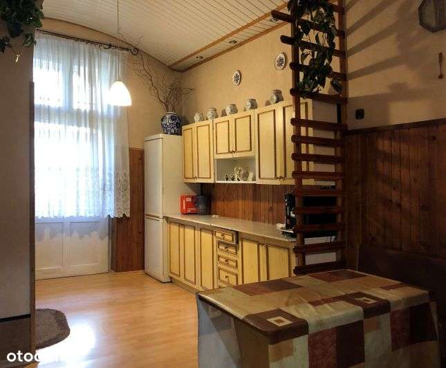 Lokal mieszkalny lub użytkowy-8