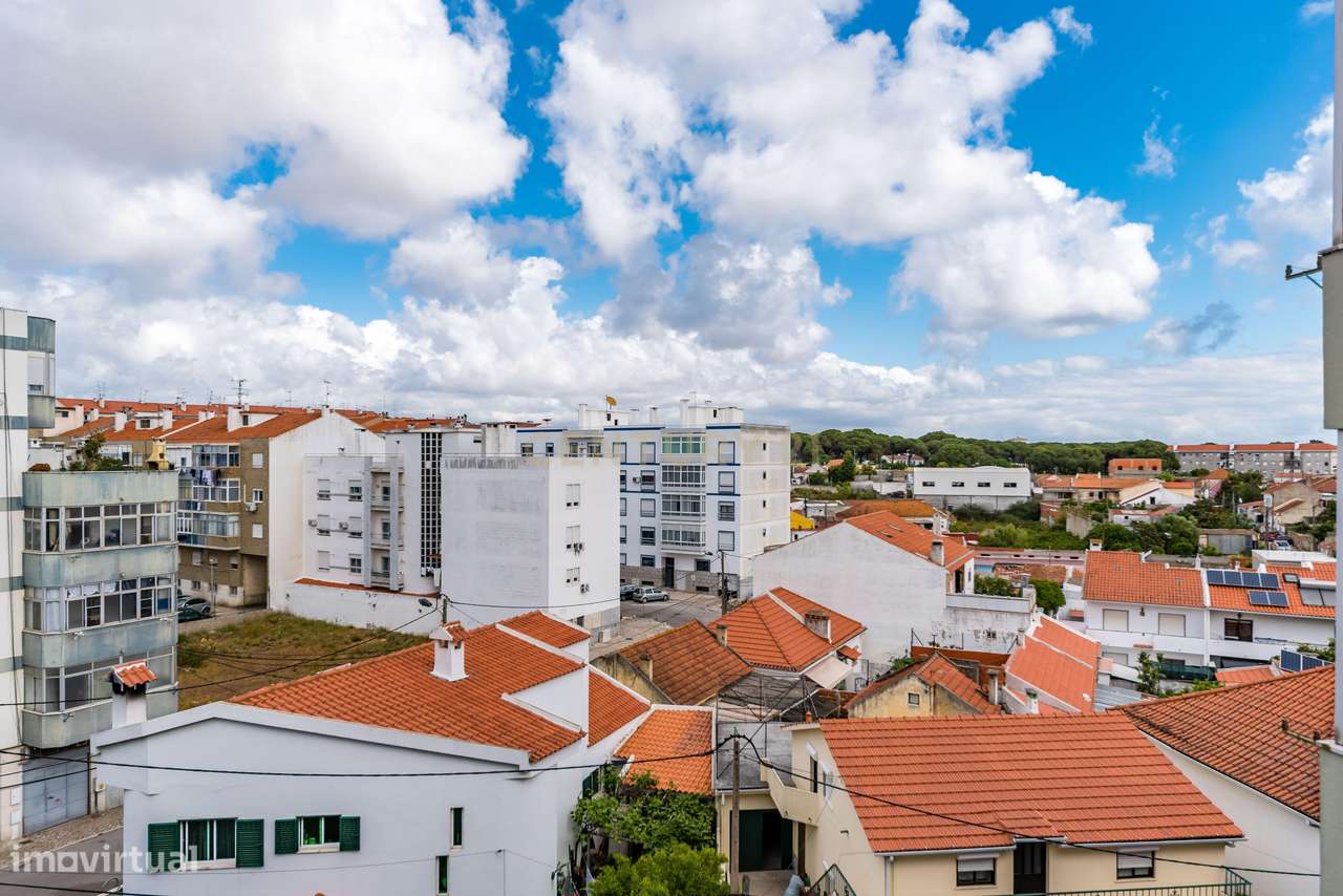 Apartamento T3 à Venda em Almada, Laranjeiro-28