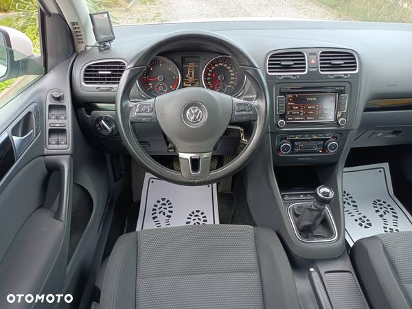 Volkswagen Golf VI 2.0 TDI Highline - 37