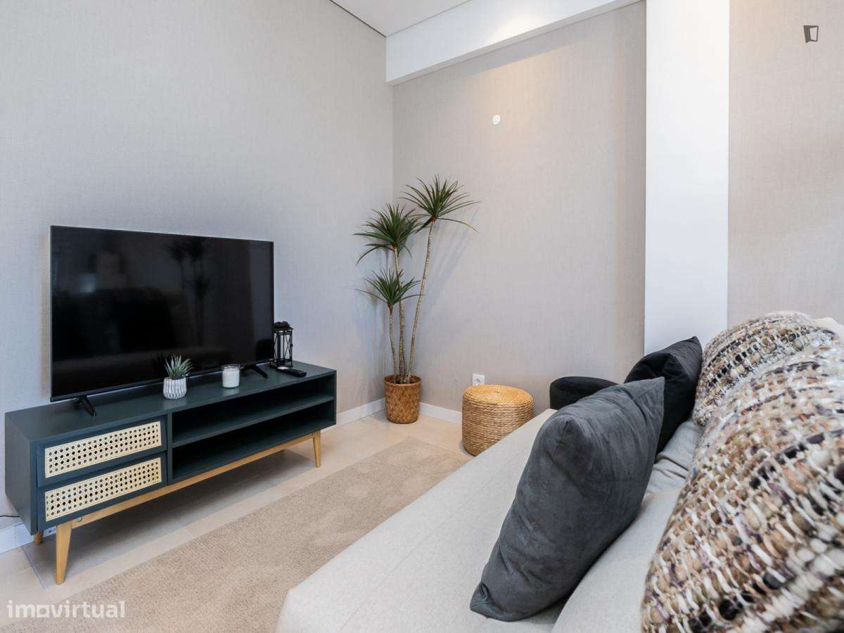 Apartamento com 1 quartos - localizado em Quarteira - Grande imagem: 2/32