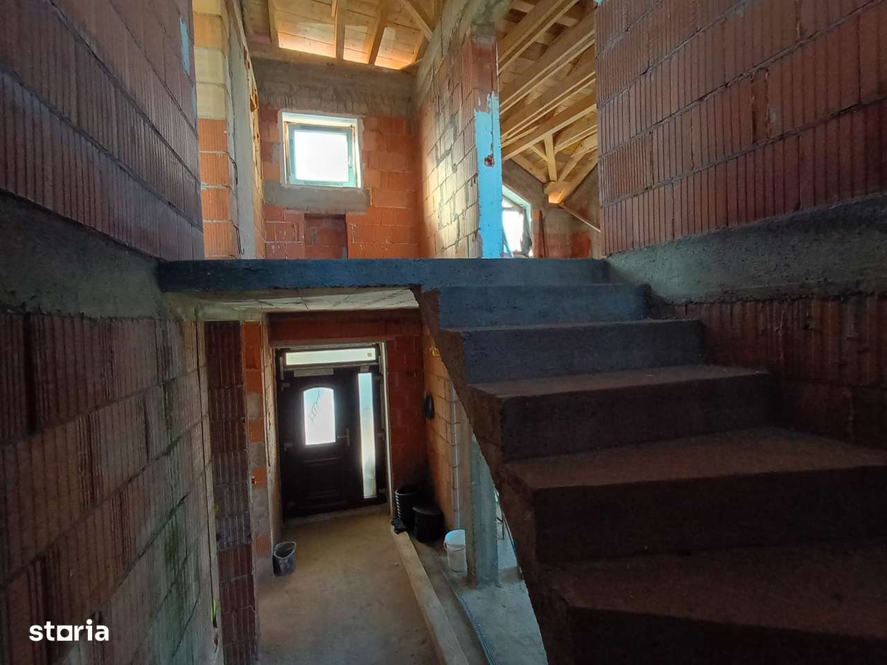 Casă lângă oraș+ teren 1253 mp priveliște superbă ,loc pentru 2 case-9