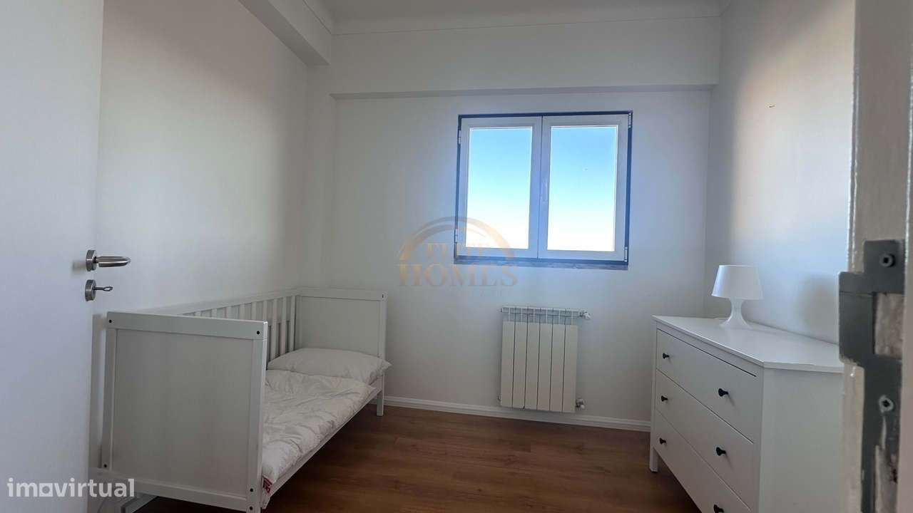 Moradia Independente T4 com Jardim e Vista Rio em Vila Fria – Porto Sa-21