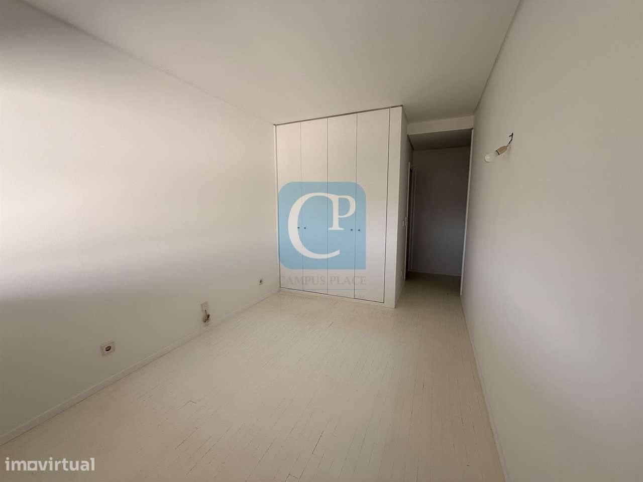 Apartamento T2 com lugar de garagem e arrumos em Vermoim na Maia-30