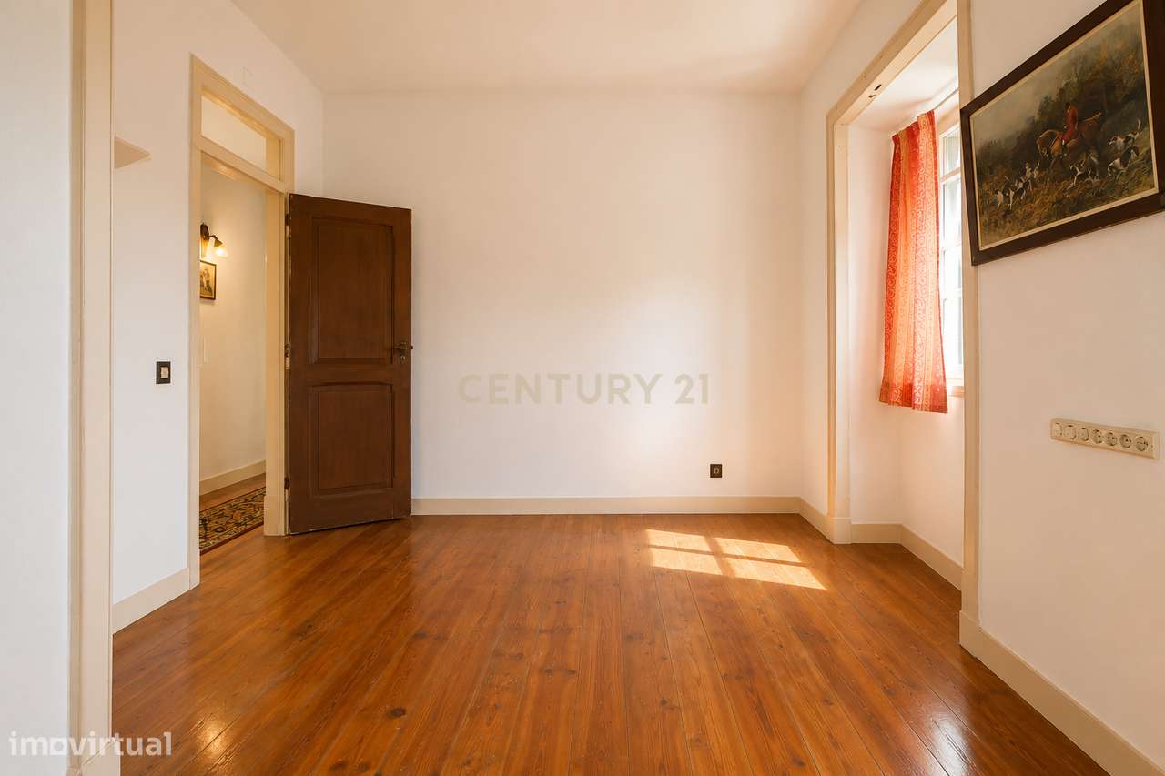 Moradia de Charme de 1926 com Jardim Centenário – Uma Oportunidade Úni-23