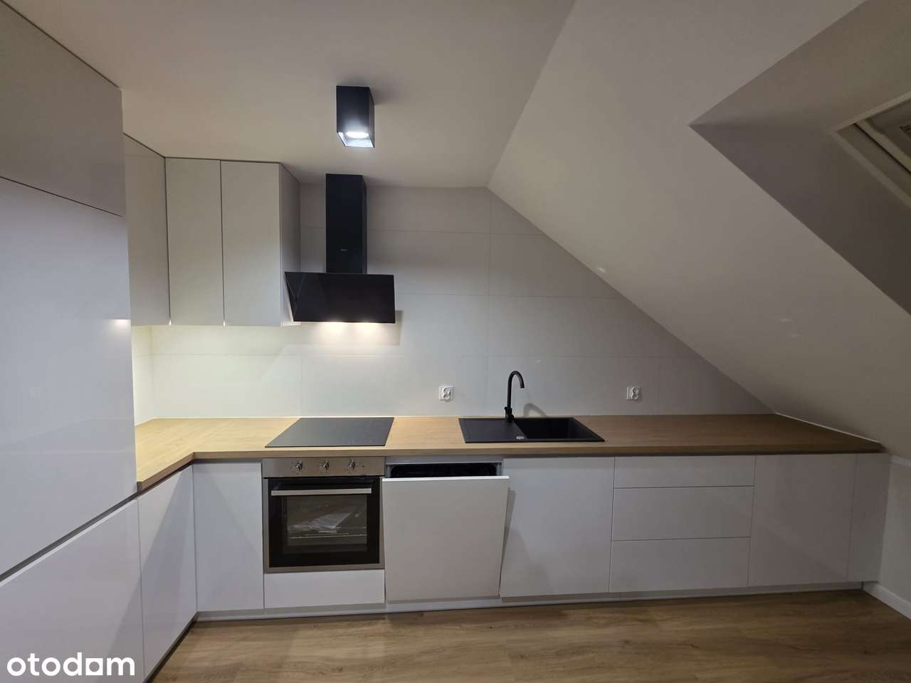 NOWE BEZ CZYNSZU ! Wysoki standard 2 X sypialnia, klima + parking! - Pełny obrazek: 3/14