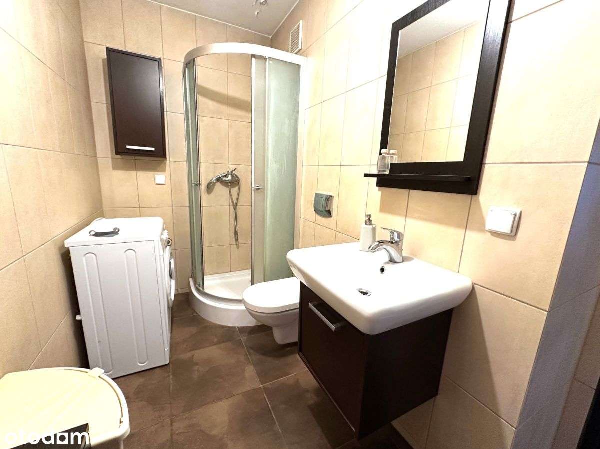 Klimatyczna kawalerka na Podolanach!-7