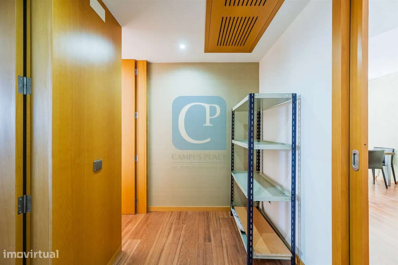 T2Kit com terraço junto ao Hotel Axis - S. Mamede Infesta, Matosinhos - Grande imagem: 4/24