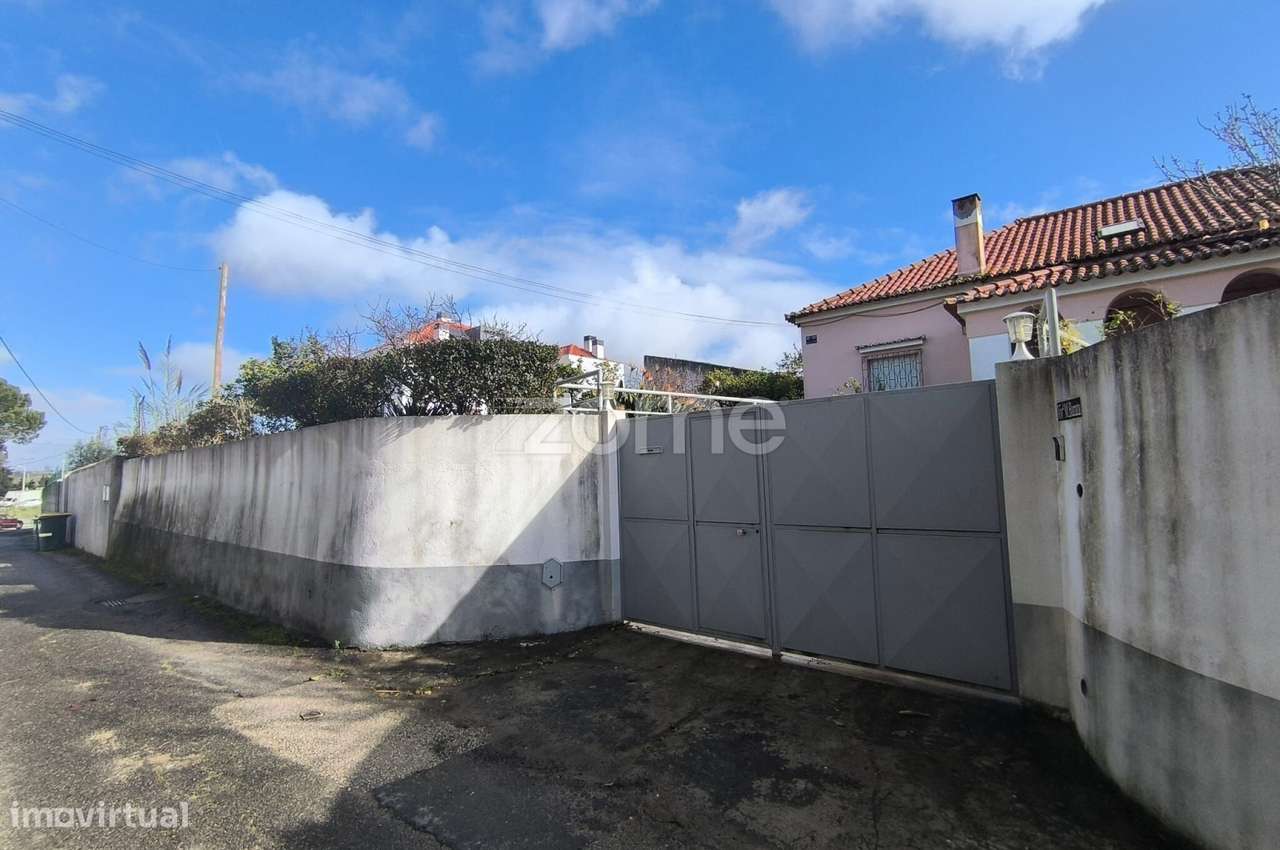 Moradia T4 unifamiliar Carnide-49