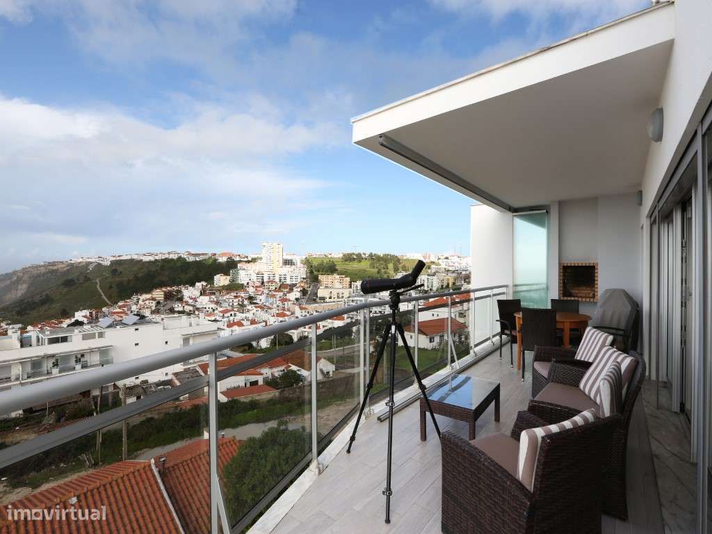 Penthouse T2 com vista panorâmica de mar e terraço privado em condo...-10