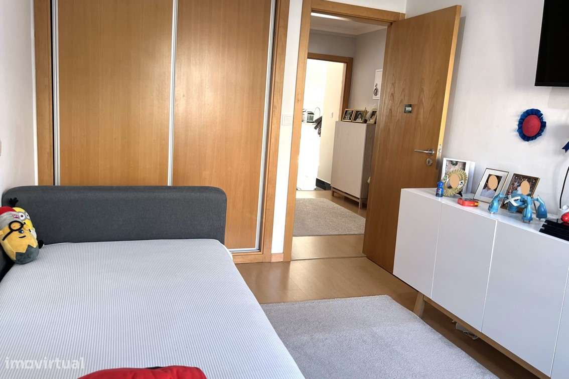 T2  / Renovado em São João da Talha-18