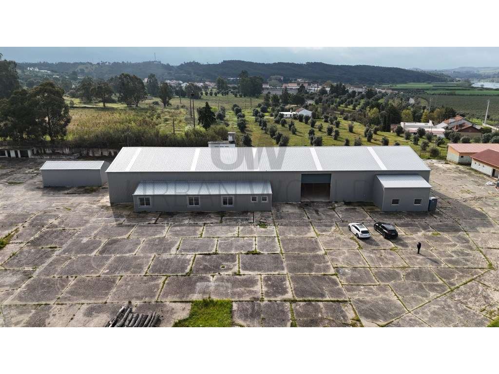 Armazém Industrial - Recuperado , Rio de Moinhos, Abrantes, 1.867 m² - Grande imagem: 3/40