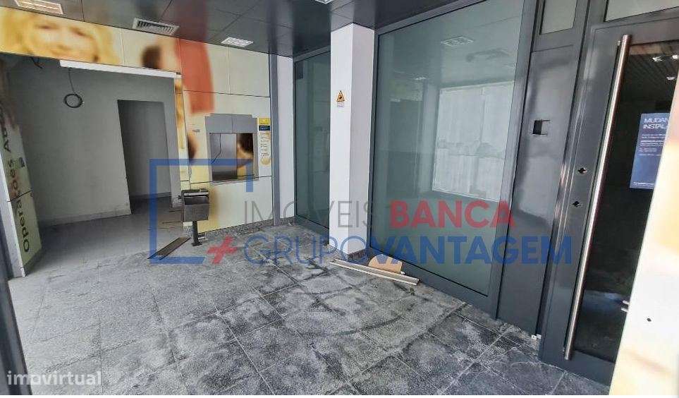 LOJA COMERCIO DE RUA - V POUCA DE AGUIAR - Grande imagem: 3/9