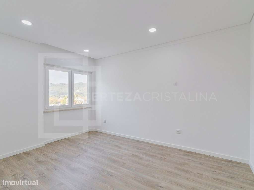 T3 Totalmente Renovado | 3.º Andar | Varanda | Rua S. Joaquim - Set...-19