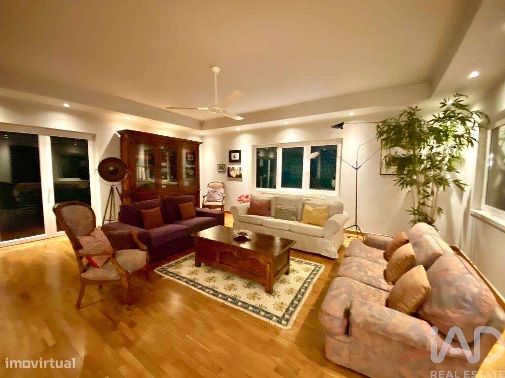 Casa / Villa T5 em Corroios de 300 m2 - Grande imagem: 3/15