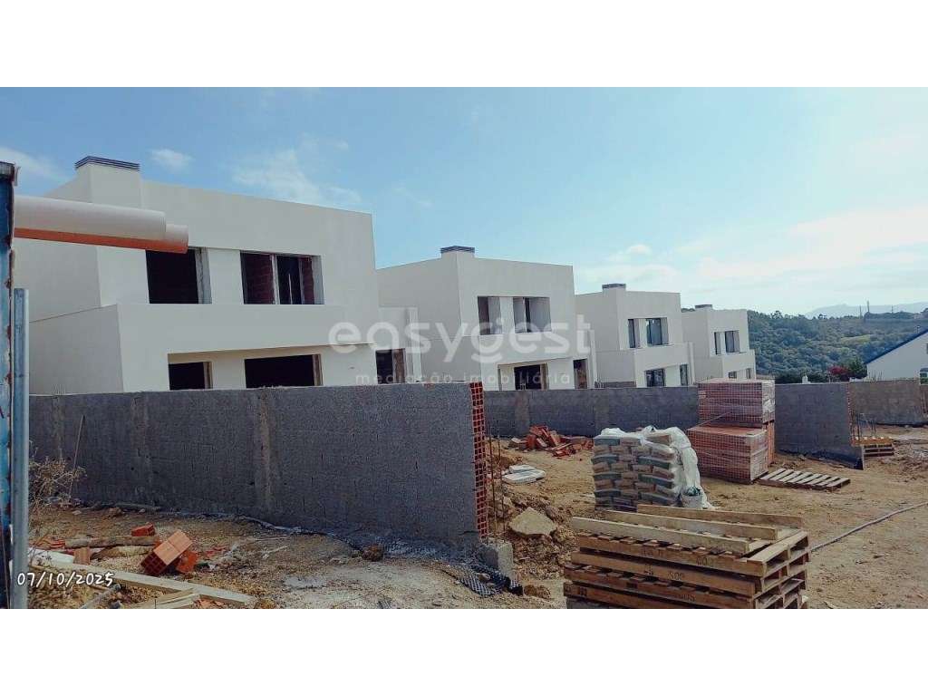 Moradia T4 em construção, Condomínio Fechado com Piscina Privativa ... - Grande imagem: 3/54