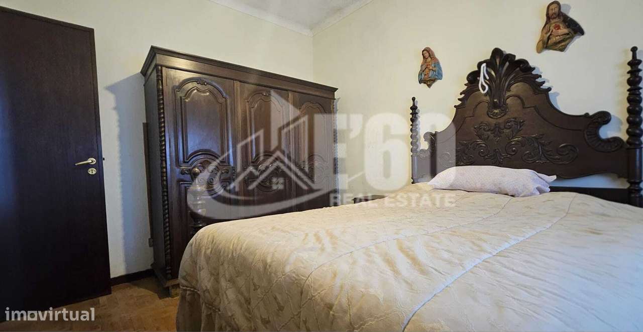 MORADIA TÉRREA COM 4 FRENTES E TERRENO DE 2.375M2 PARAMOS-10