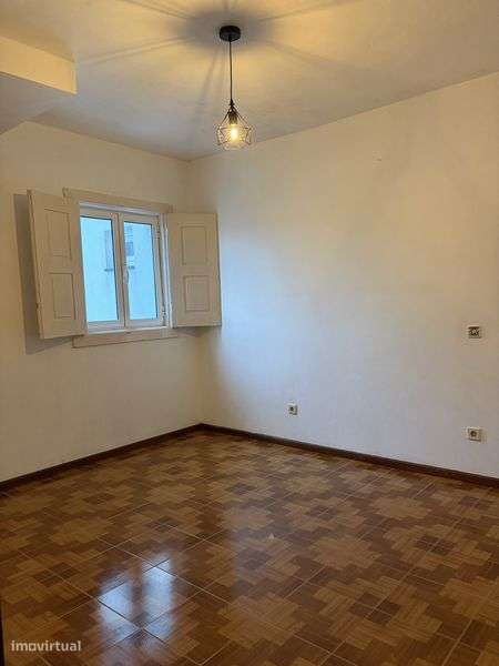 Arrendo Andar Moradia - Grande imagem: 2/8