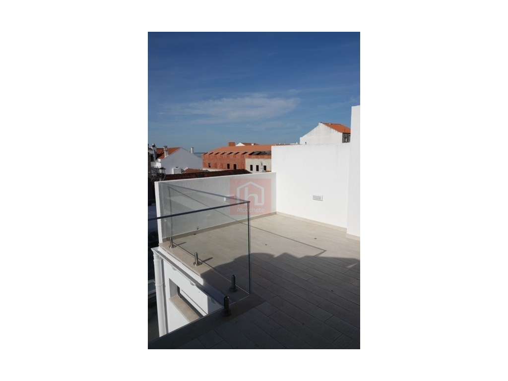 Apartamento - Dúplex Novo T3 no Centro de Alcochete - Grande imagem: 2/20