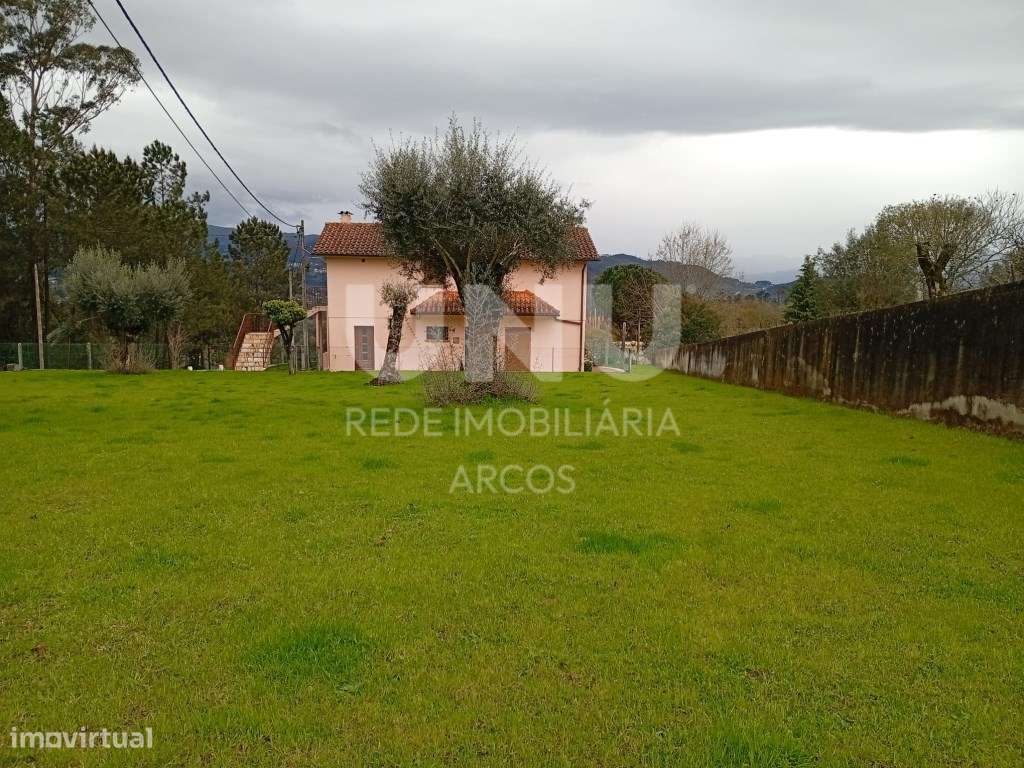 Moradia Bi-Familiar-11