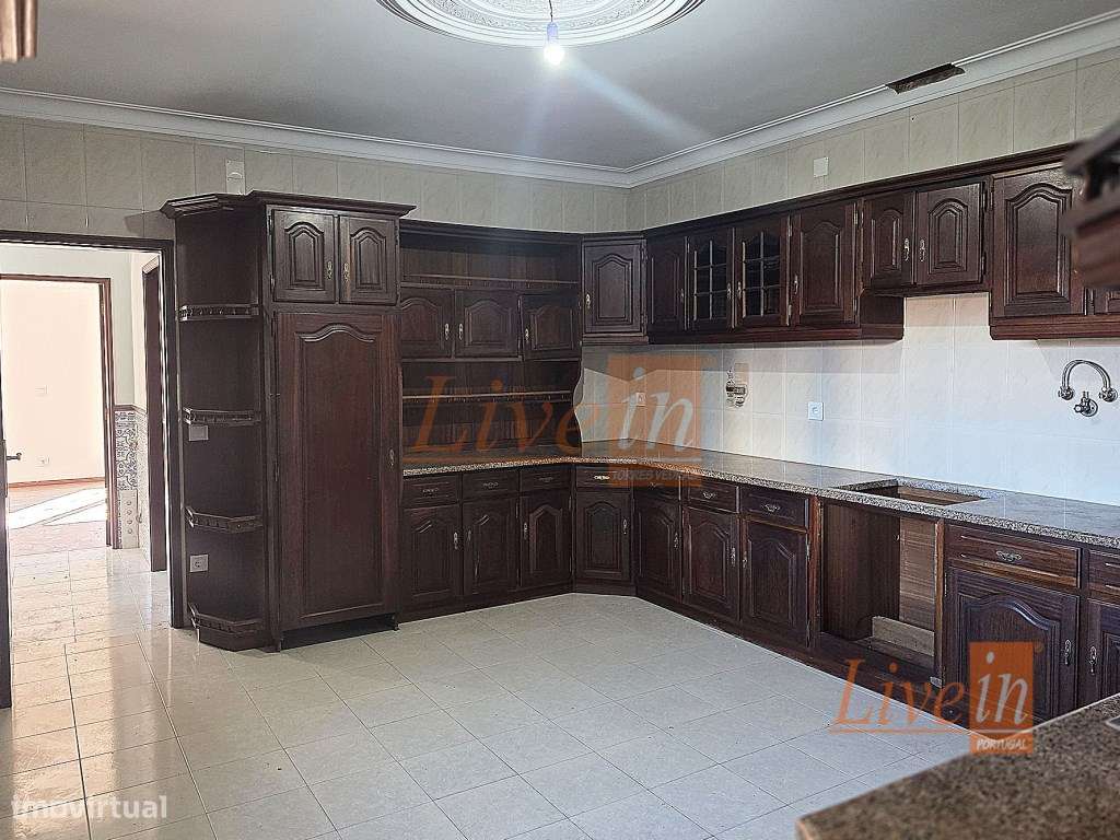 Moradia T4 de 3 Pisos à Venda no Bombarral - Grande imagem: 5/44