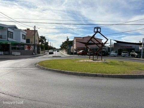 Vendem-se dois lotes urbanos Quinta do Conde  quatro moradias unifa...-22